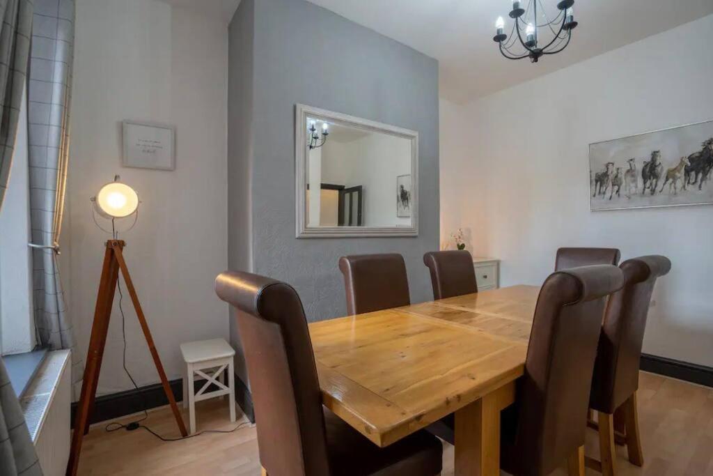 Spacious Town House Lytham St Annes Exterior foto