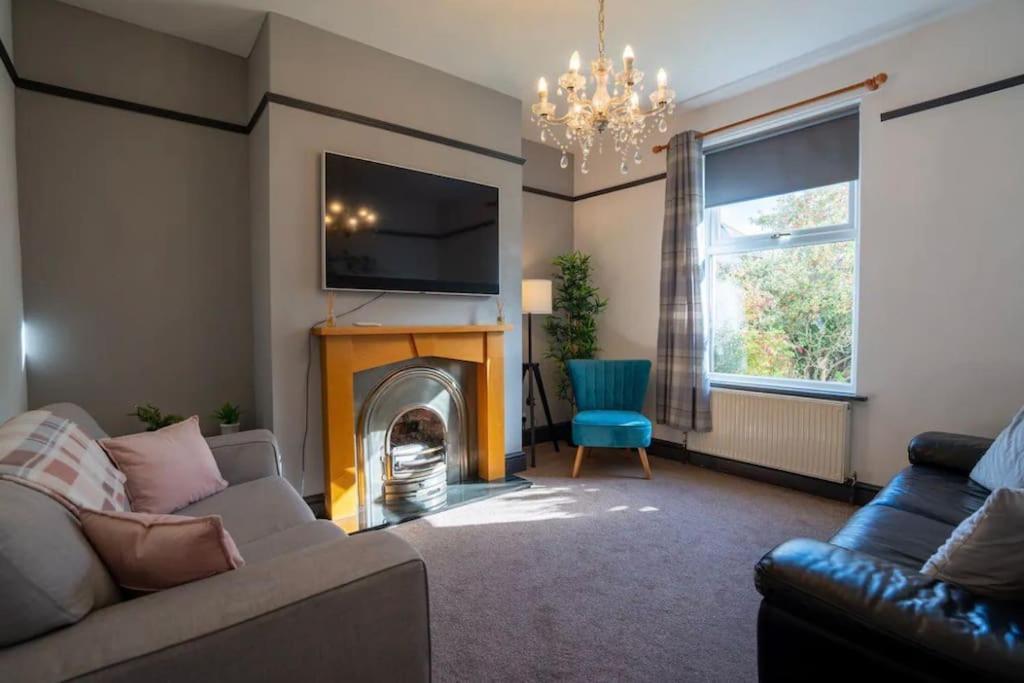 Spacious Town House Lytham St Annes Exterior foto